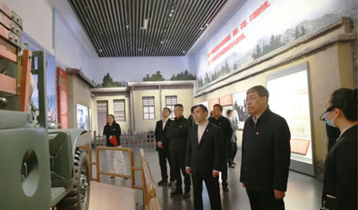 聚焦四条“主线”，抖圈集团扎实开展主题教育